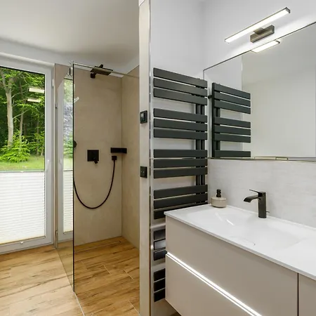 Stella Maris - Poseidon 136qm Kamin Sauna Balkon E-ladesaeule Sellin (Rugen)