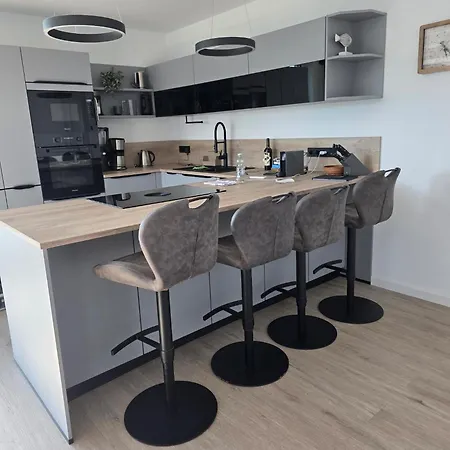 Stella Maris - Poseidon 136qm Kamin Sauna Balkon E-ladesaeule 아파트 Sellin (Rugen)